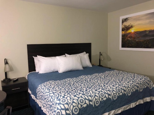 Days Inn by Wyndham South Lake Tahoe image 15
